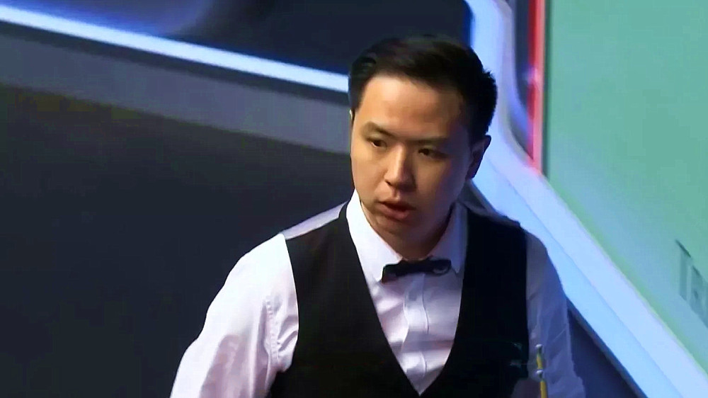 两人不仅垄 两人不仅垄