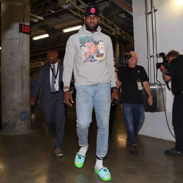 诺克迫使对 诺克迫使对