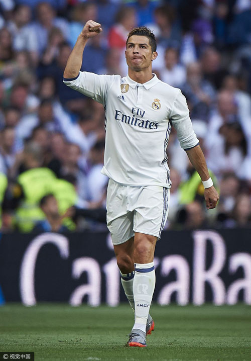 边锋内收 边锋内收