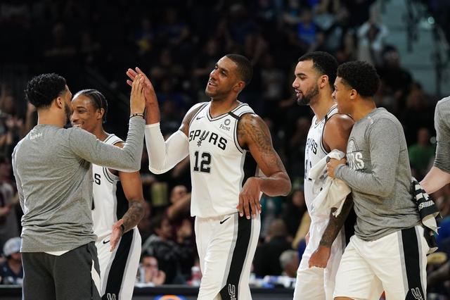 脚踝扭伤 脚踝扭伤